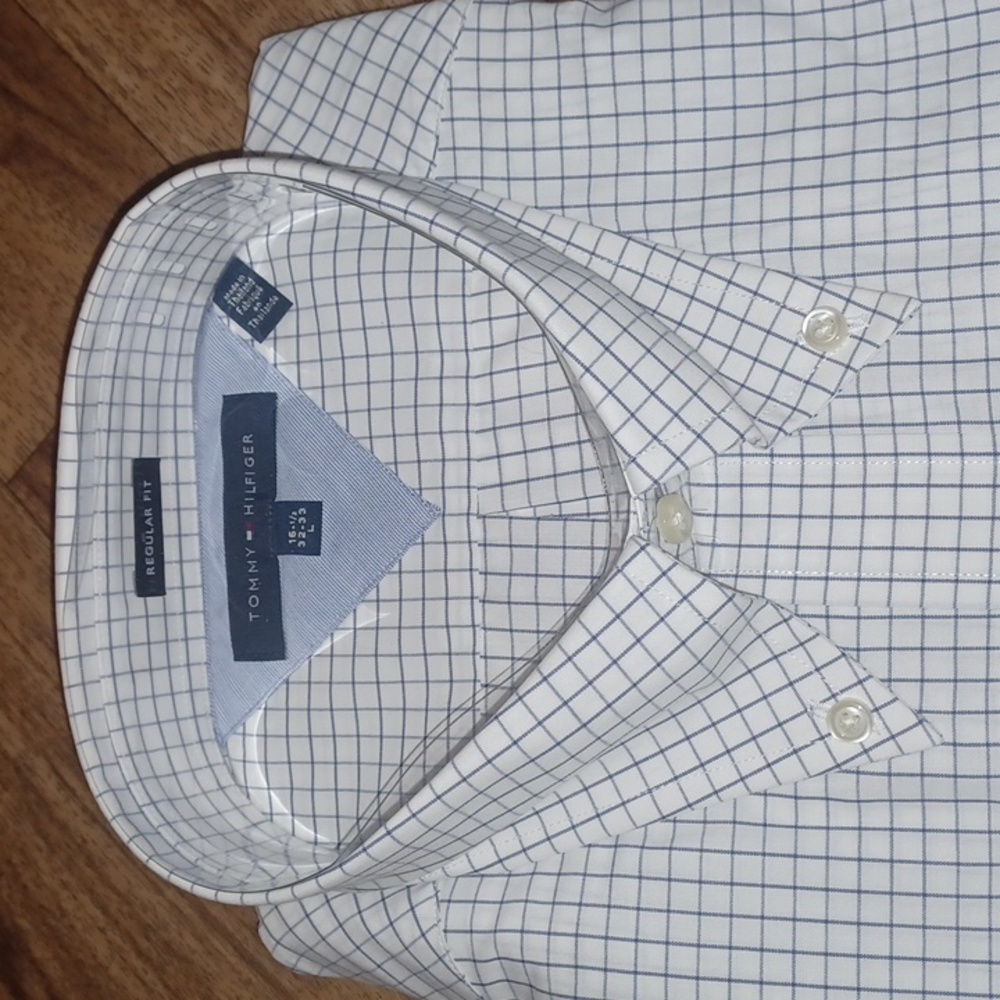 NEW! Tommy Hilfiger regular fit size large (32-33) - Picture 2 of 6